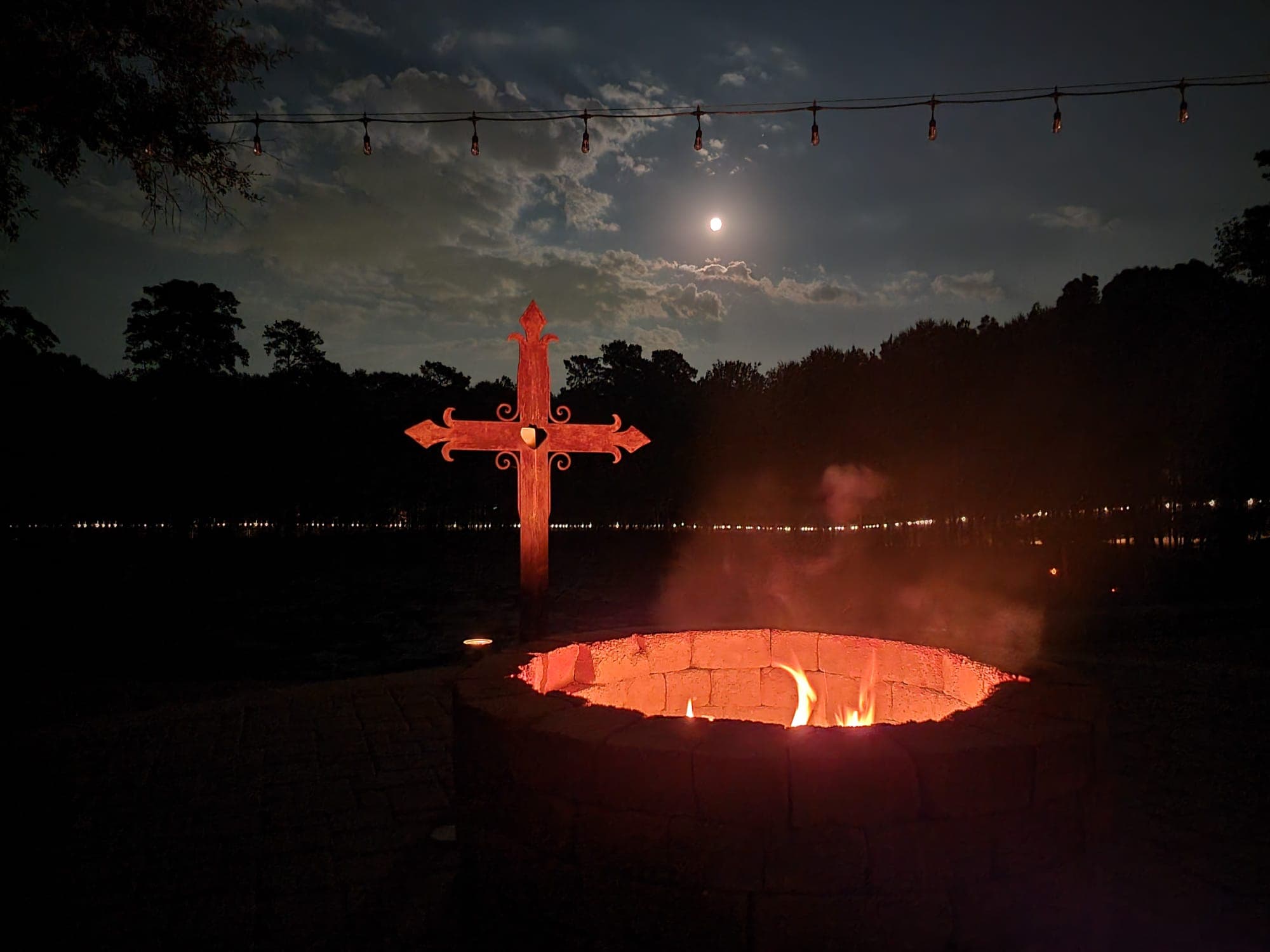 The Rosary: A Complete Guide to This Powerful Catholic Prayer